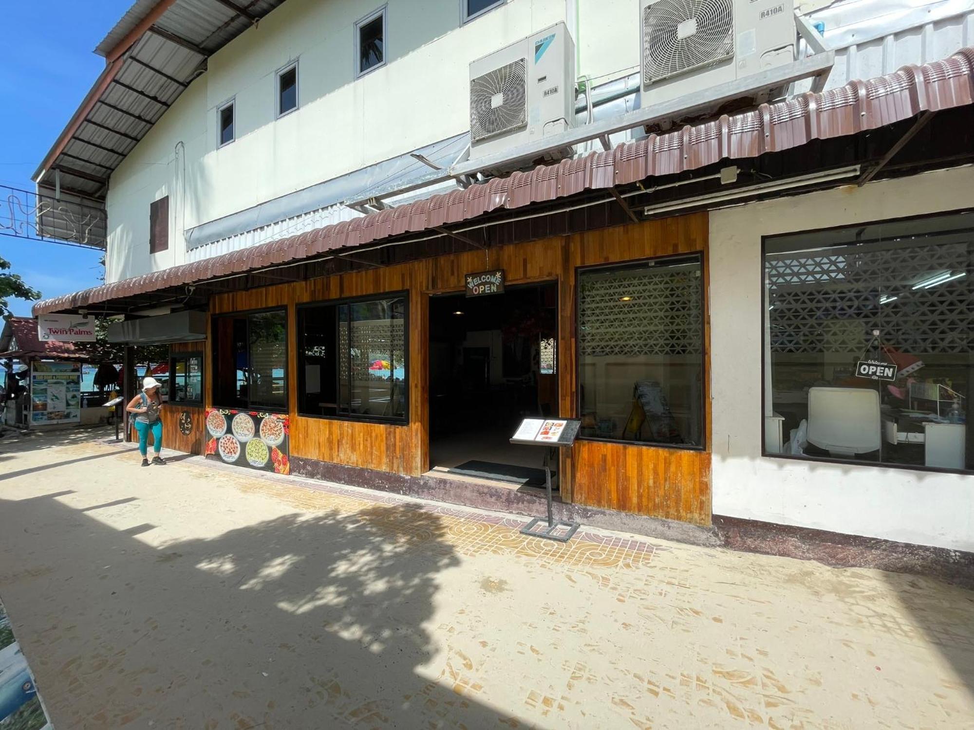 Twin Palms Hostel Phi Phi Exterior photo